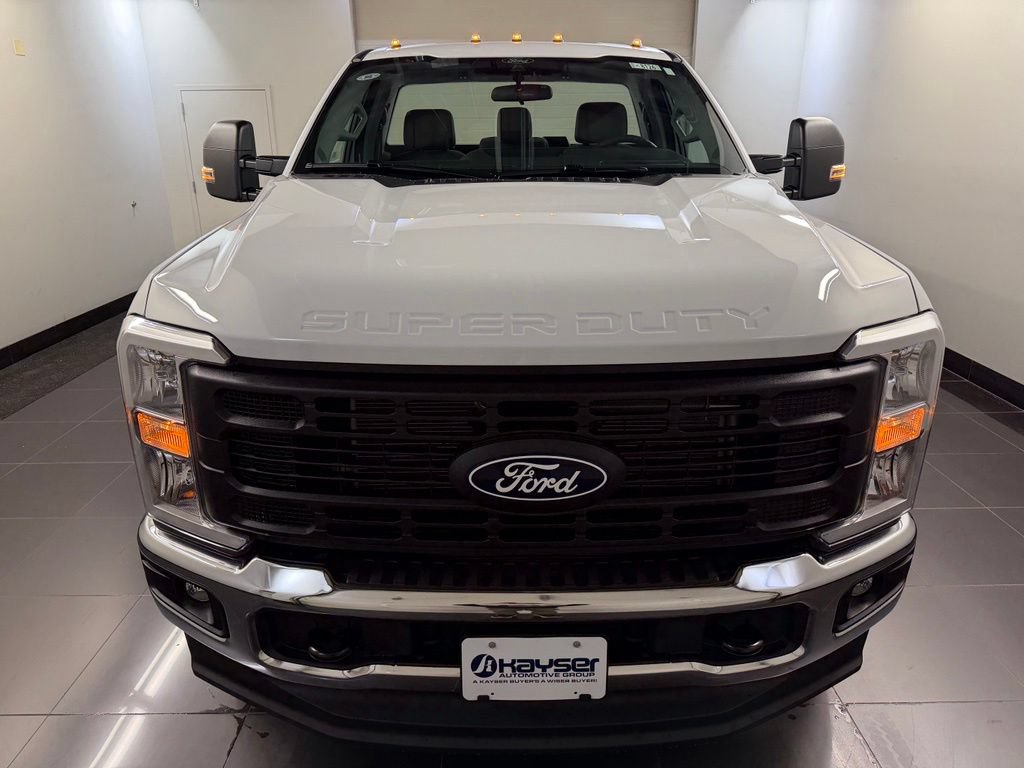 New 2027 Ford F350 XL w/ XL Chrome Package AWD/4WD image 2