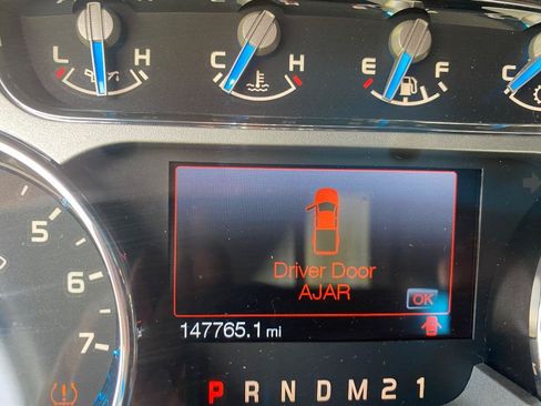 Used 2014 Ford F150 Platinum RWD image 34