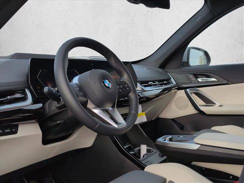 New 2026 BMW X1 xDrive28i image 3
