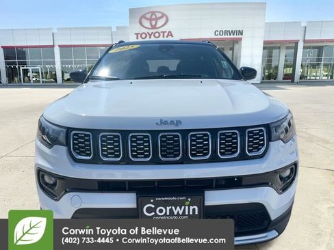 Used 2025 Jeep Compass Limited AWD/4WD image 8