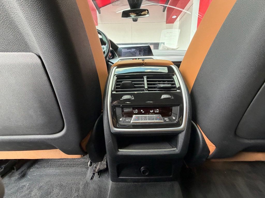 Used 2023 BMW X6 xDrive40i AWD/4WD image 31