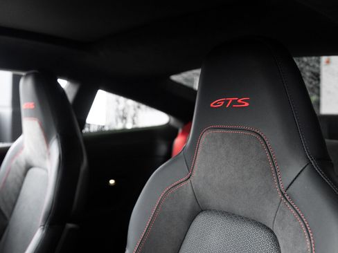Certified 2025 Porsche 911 Carrera GTS RWD image 23
