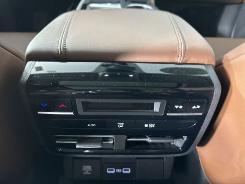 Used 2023 Acura MDX SH-AWD w/ Technology Package image 27