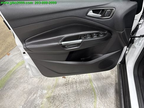 Used 2017 Ford C-MAX SE image 26