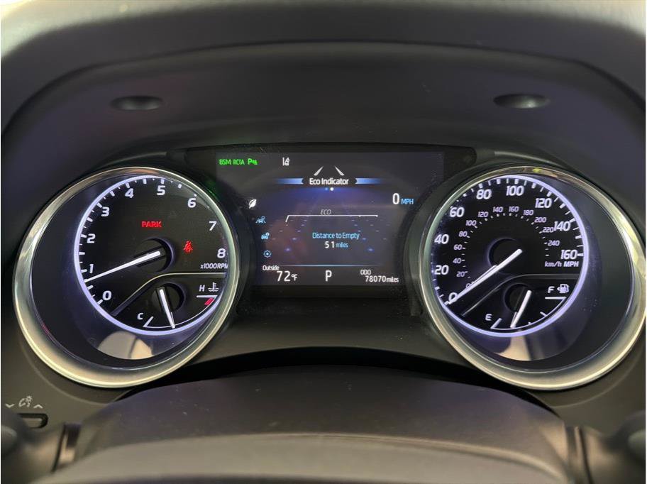 Used 2018 Toyota Camry XLE FWD image 16