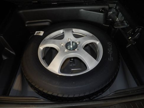 Used 2025 Jeep Grand Cherokee Laredo X w/ Luxury Tech Group I image 20