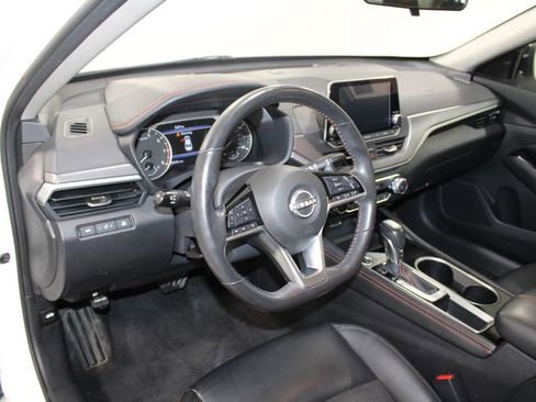 Used 2024 Nissan Altima 2.5 SR image 19