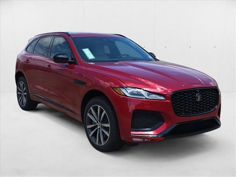 New 2026 Jaguar F-PACE R-Dynamic S image 3