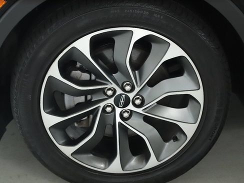 Used 2023 Lincoln Nautilus Reserve AWD/4WD image 38