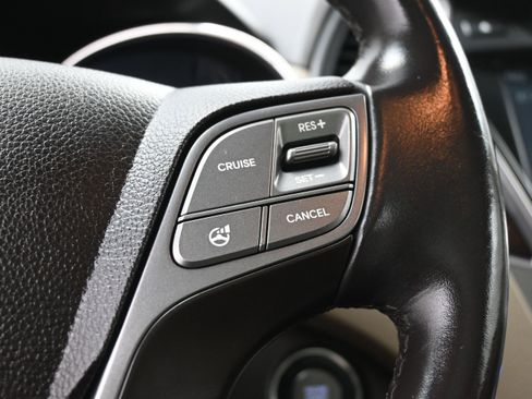 Used 2015 Hyundai Santa Fe Limited w/ Option Group 04 AWD/4WD image 31