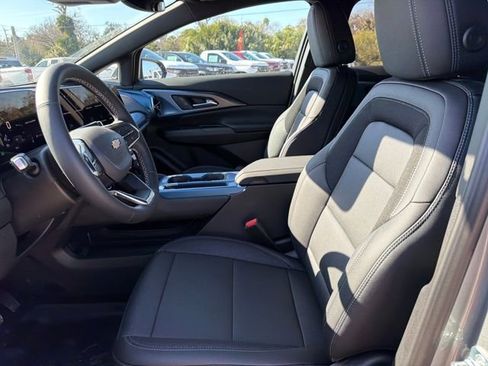 New 2026 Chevrolet Equinox EV LT image 22