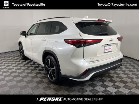 Used 2021 Toyota Highlander XSE image 15
