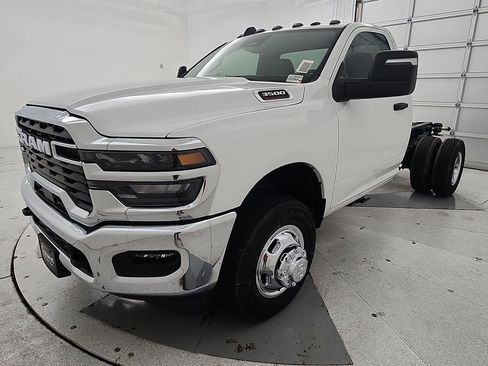New 2026 RAM 3500 Tradesman w/ Chrome Appearance Group A AWD/4WD image 4