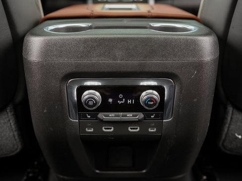 Used 2023 GMC Yukon XL Denali Ultimate image 41