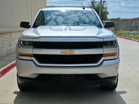 Used 2017 Chevrolet Silverado 1500 Custom w/ Custom Convenience Package RWD image 9