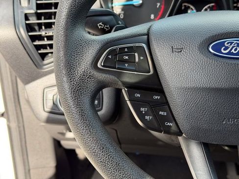 Used 2017 Ford Escape SE w/ Equipment Group 201A FWD image 9