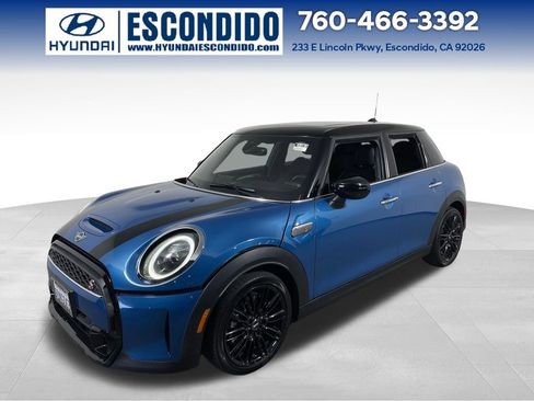 Used 2023 MINI Cooper S FWD image 1