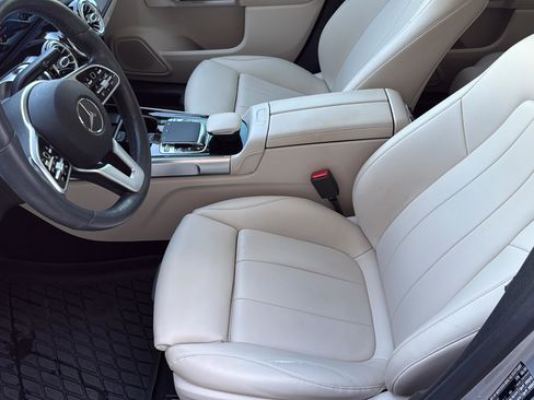 Certified 2020 Mercedes-Benz GLB 250 image 19