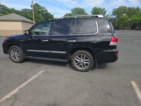 Used 2014 Lexus LX 570 4WD image 13