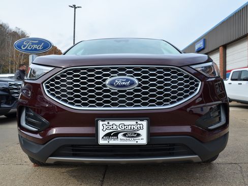 Used 2024 Ford Edge SEL image 2