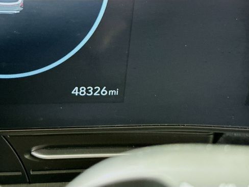 Used 2024 Hyundai Kona Limited AWD/4WD image 5