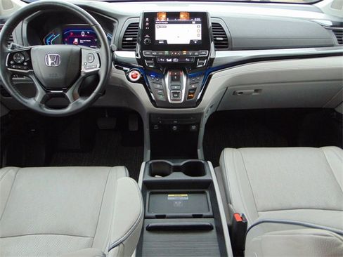 Certified 2023 Honda Odyssey Elite image 23