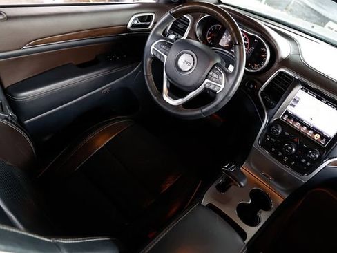 Used 2014 Jeep Grand Cherokee Overland w/ Advanced Technology Group image 24