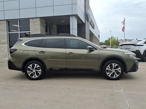 Used 2020 Subaru Outback Limited XT w/ Popular Package #2 AWD/4WD image 4