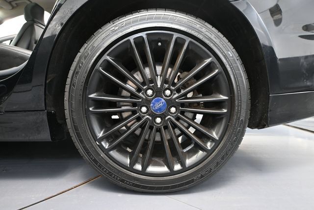 Used 2016 Ford Fusion SE w/ Equipment Group 202A FWD image 10