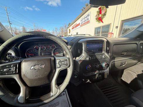 Used 2019 Chevrolet Silverado 1500 RST w/ All-Star Edition image 9