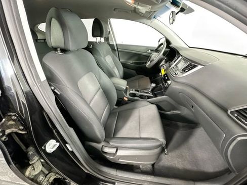 Used 2017 Hyundai Tucson SE image 25