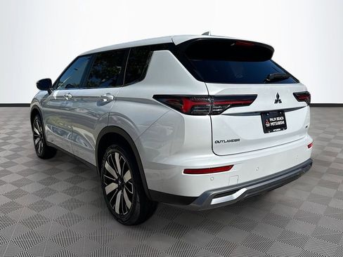New 2026 Mitsubishi Outlander SE image 7