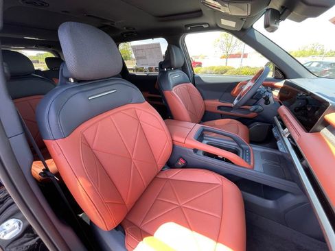 New 2027 Kia Telluride SX w/ Towing Package FWD image 33