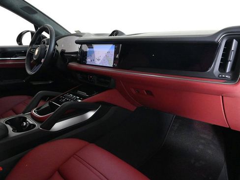 Certified 2026 Porsche Cayenne Turbo GT image 18