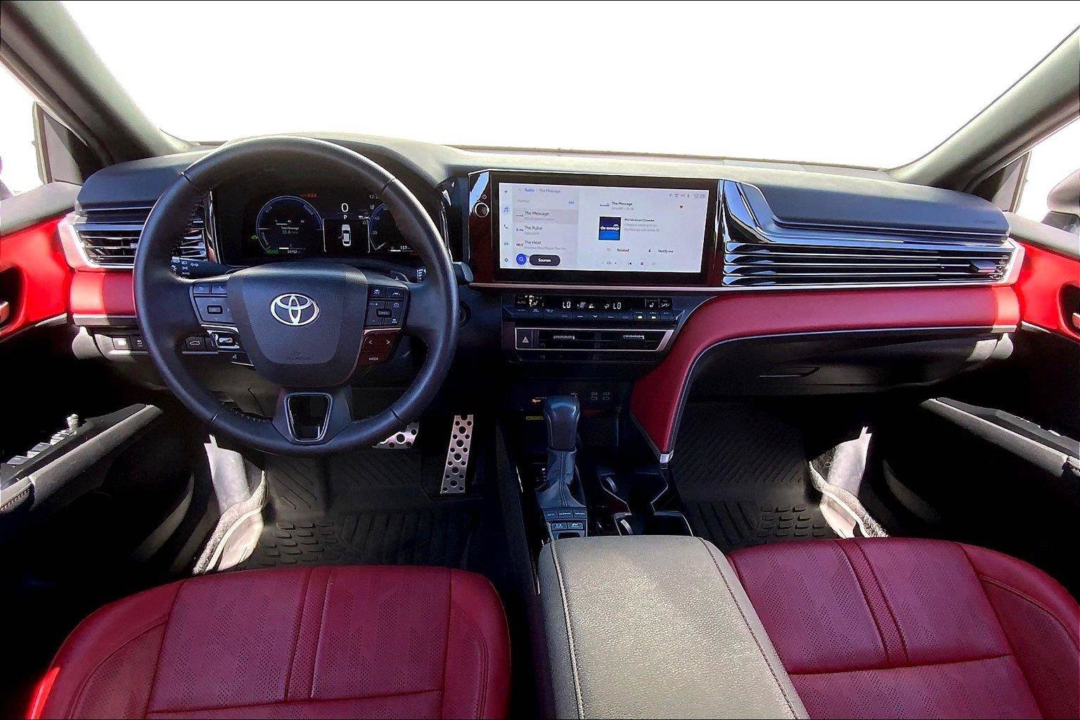 Used 2025 Toyota Camry XSE AWD/4WD image 14