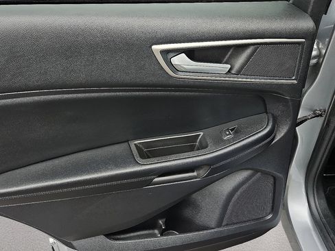 Used 2022 Ford Edge SEL AWD/4WD image 16