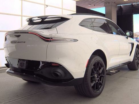 Used 2021 Aston Martin DBX image 2