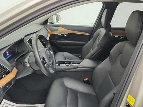 Used 2024 Volvo XC90 T8 Plus w/ Protection Package Premier AWD/4WD image 19