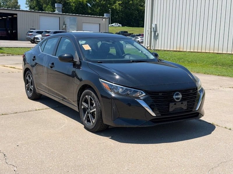 Used 2025 Nissan Sentra SV FWD image 1