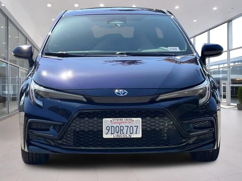 Used 2023 Toyota Corolla SE w/ SE Package FWD image 9