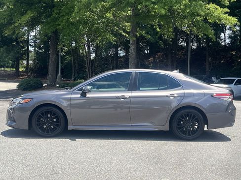 Used 2019 Toyota Camry SE w/ Convenience Package FWD image 21