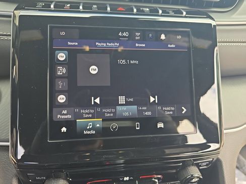 New 2025 Jeep Grand Cherokee Laredo AWD/4WD image 23