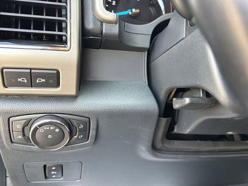 Used 2022 Ford F250 Lariat AWD/4WD image 17
