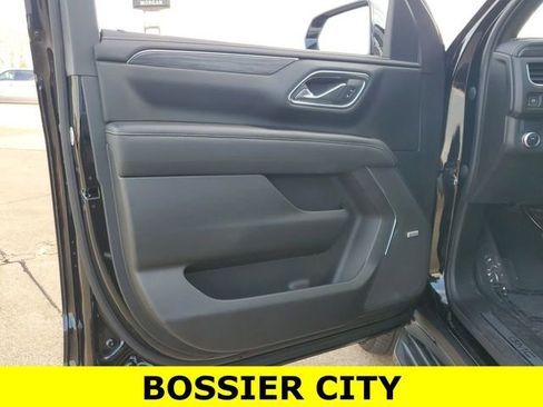 Certified 2022 GMC Yukon SLT w/ SLT Luxury Package image 23