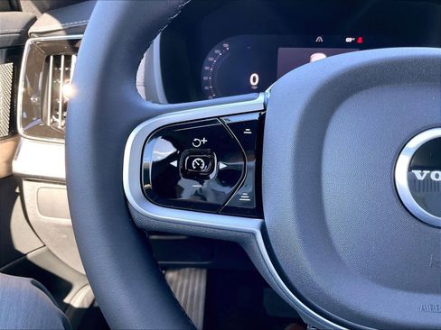 New 2026 Volvo XC90 T8 Plus w/ Protection Package Premier image 17