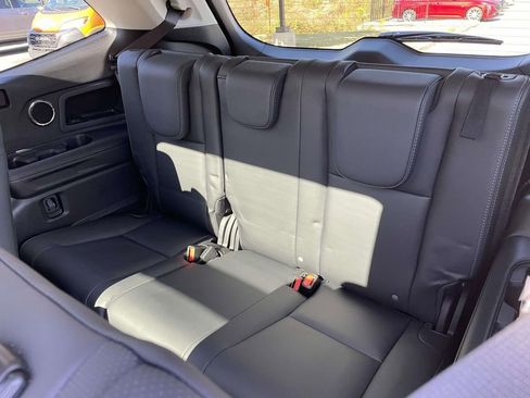 Certified 2025 Subaru Ascent Limited w/ Popular Package #1 image 12