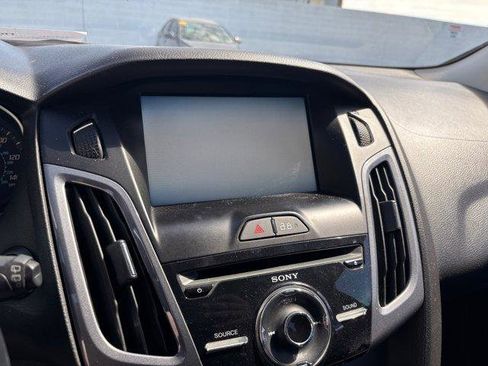 Used 2014 Ford Focus Titanium image 8
