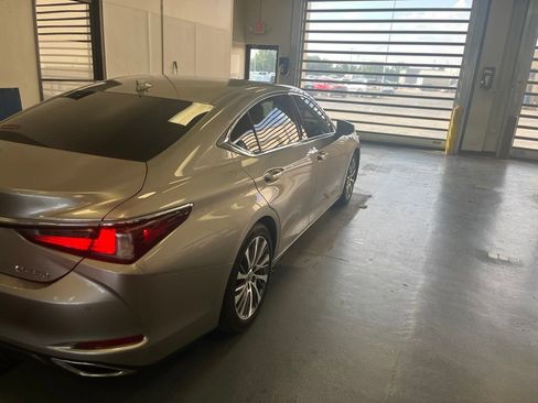 Used 2019 Lexus ES 350 w/ Premium Package FWD image 10