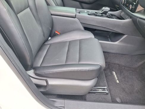 Used 2021 Nissan Rogue SV w/ Premium Package FWD image 28