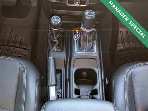 Used 2020 Jeep Wrangler Unlimited Sahara image 20